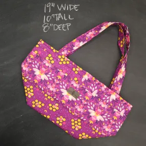 Barrel Tote Bag in Fuchsia Bees