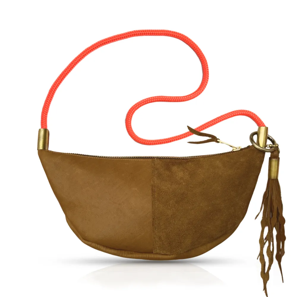 Sling Bag in Beach Nut Leather