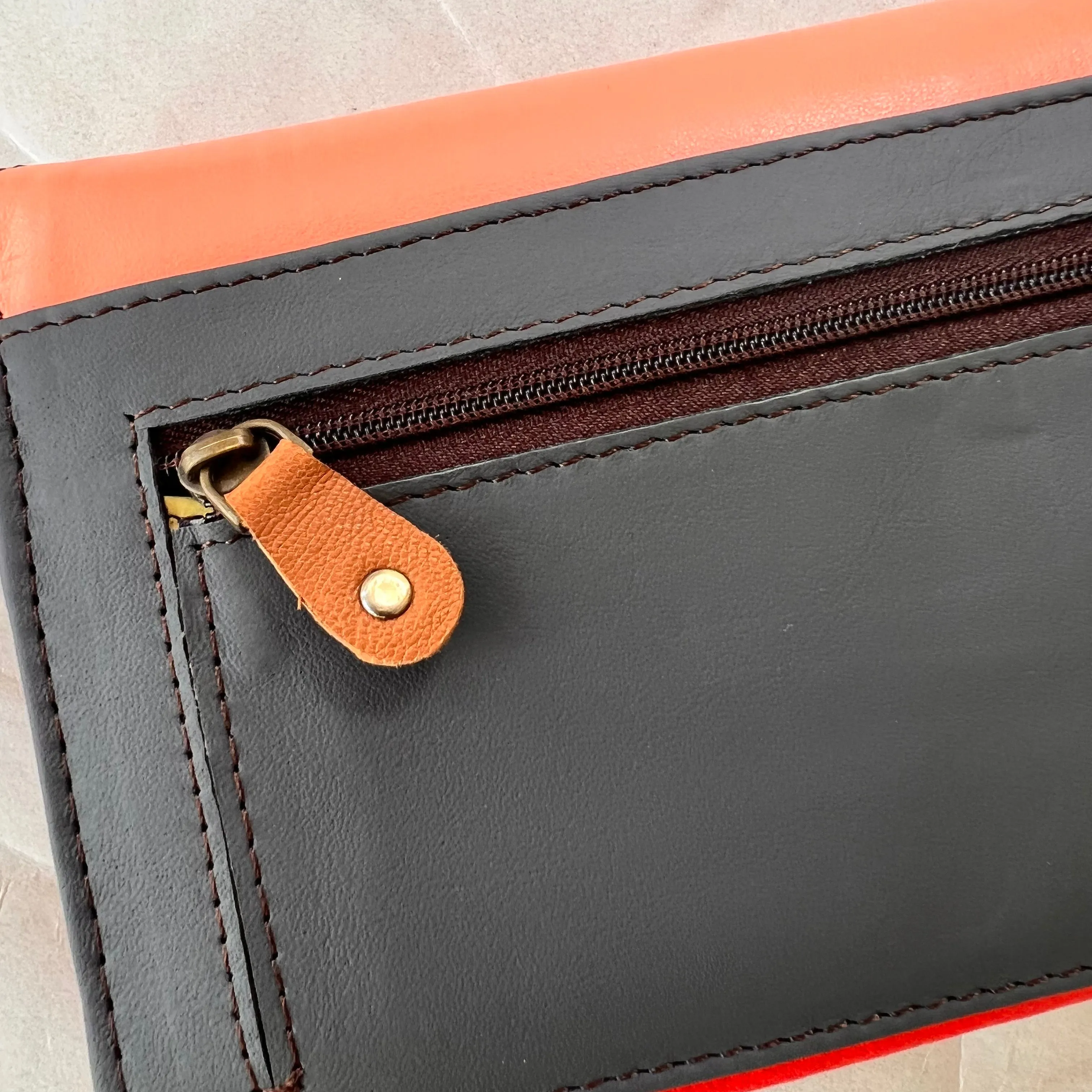 Soruka - Secret Clutch, Peach & Red