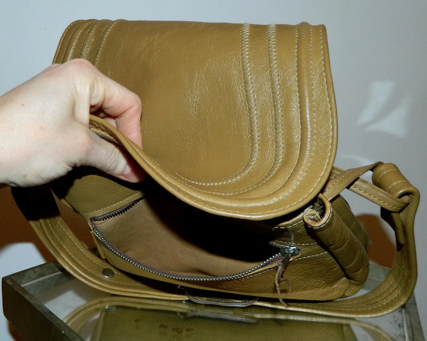 vintage 1970s olive brown SADDLE bag Brazilian leather shoulder purse